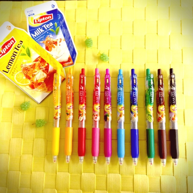 文具のなかじまのブログ::リプトンとゼブラ「サラサクリップ」がコラボ!!